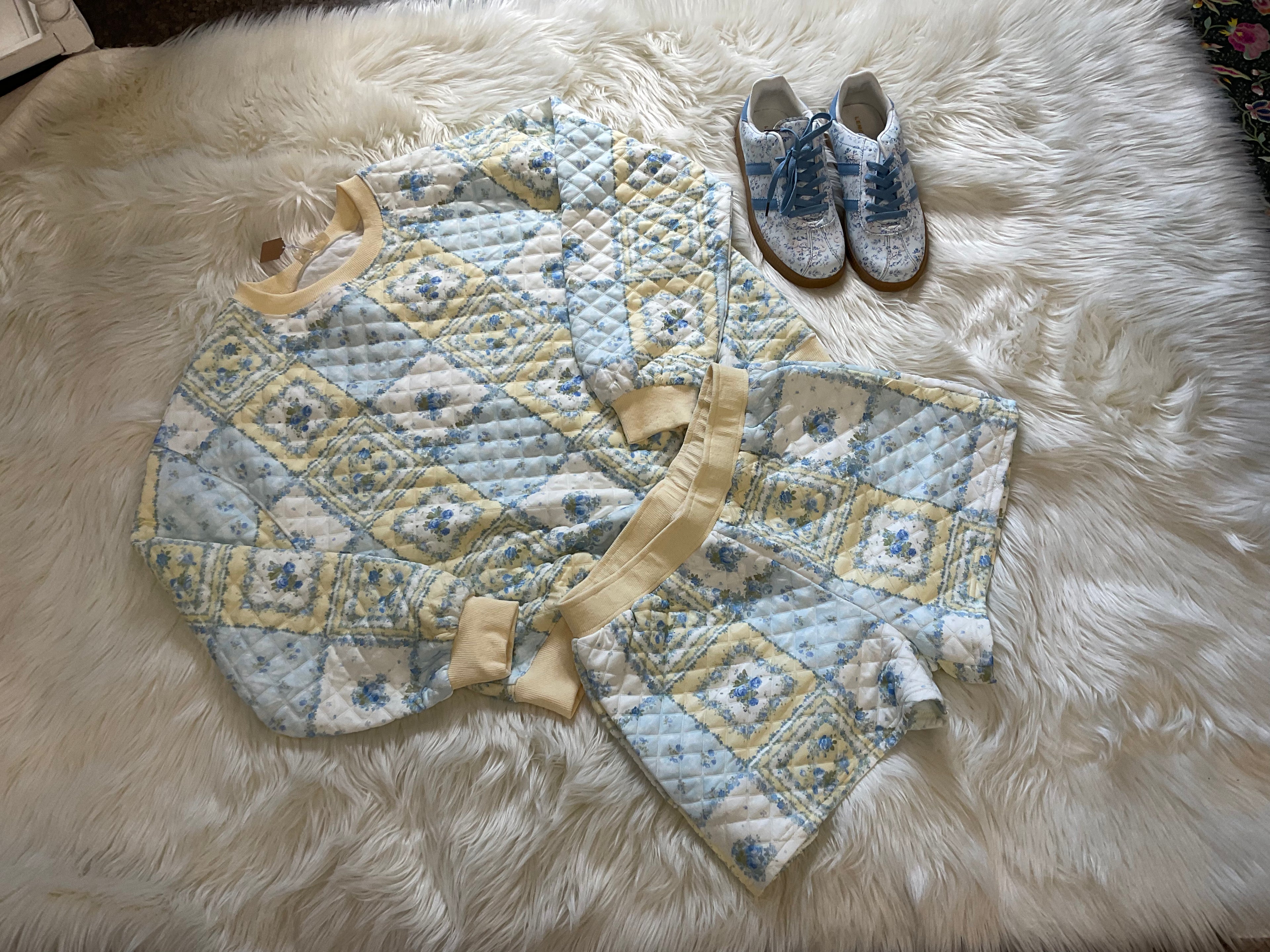 Blue floral sweatshirt short set